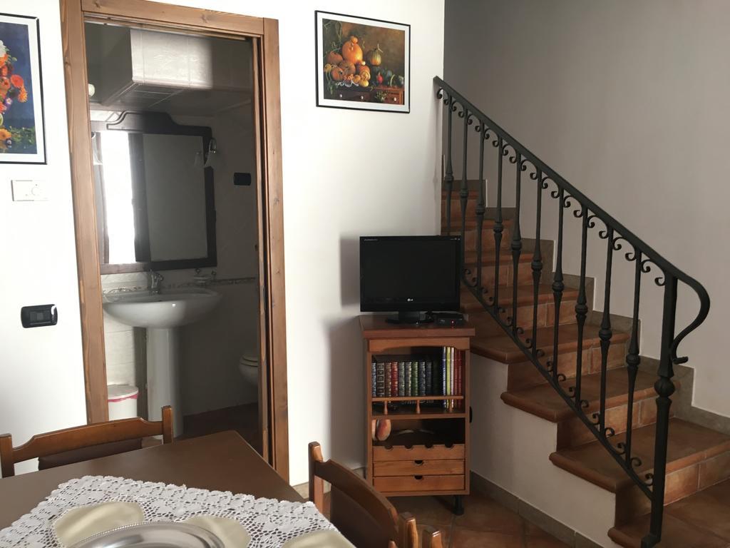 Appartamenti E Camere Il Poggio Di D'Angeli Lidia Auditore Exteriör bild