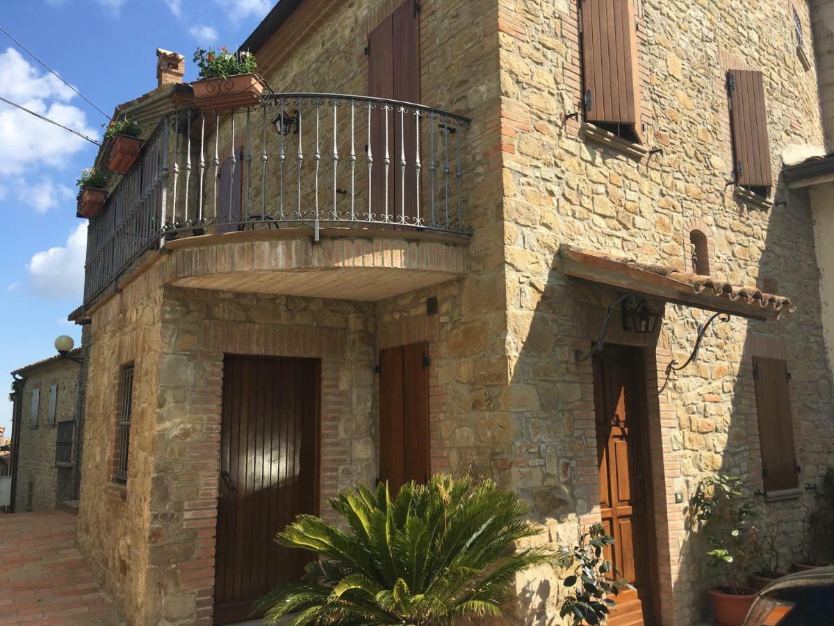 Appartamenti E Camere Il Poggio Di D'Angeli Lidia Auditore Exteriör bild